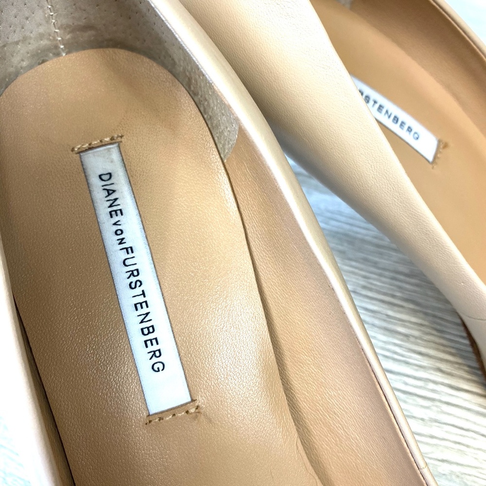 DIANE VON FURSTENBERG Pointed Toe Nude Heels 9.5 - Picture 5 of 8